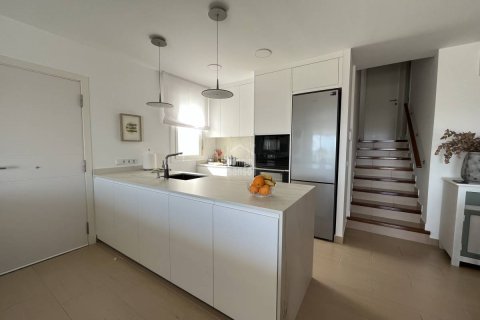 Huoneisto myytävänä Es Mercadal, Menorca, Espanja, 4 makuuhuonetta, 142 m2 No. 142406 - kuva 4