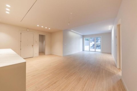 Apartment in Barcelona, Spain 4 bedrooms, 270 sq.m. No. 168473