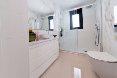 House à vendre à Lloret de Mar, Girona, Espagne, 5 chambres, 340 m2 No. 168471 - photo 11