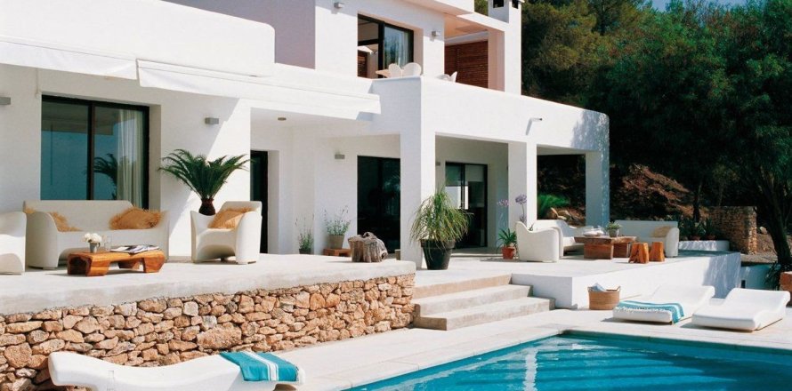 House à Lloret de Mar, Girona, Espagne 5 chambres, 340 m2 No. 168471