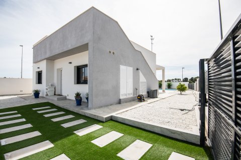 Villa till salu Pinar De Campoverde, Alicante, Spanien 2 sovrum, 108 kvm. Nr. 136577 - foto 11