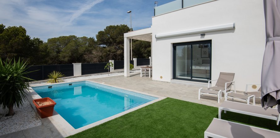 Villa à Pinar De Campoverde, Alicante, Espagne 2 chambres, 108 m2 No. 136577