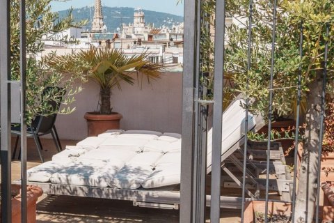 Dzīvoklis Barcelona, Spānijā 3 istabas, 134 m2 Nr. 166752