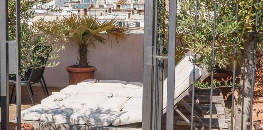 Dzīvoklis Barcelona, Spānijā 3 istabas, 134 m2 Nr. 166752