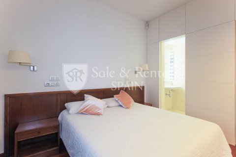 Māja pārdošanā Barcelona, Spānijā 3 istabas, 111 m2 Nr. 166755 - attēls 18