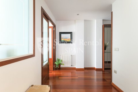 Māja pārdošanā Barcelona, Spānijā 3 istabas, 111 m2 Nr. 166755 - attēls 24