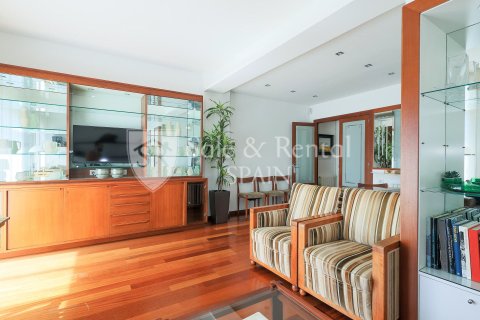 Māja pārdošanā Barcelona, Spānijā 3 istabas, 111 m2 Nr. 166755 - attēls 6
