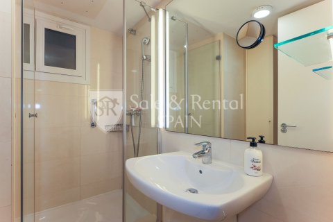 Māja pārdošanā Barcelona, Spānijā 3 istabas, 111 m2 Nr. 166755 - attēls 14