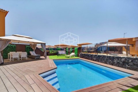 Villa for sale in Santiago del Teide, Tenerife, Spain 4 bedrooms, 233 sq.m. No. 168642 - photo 3