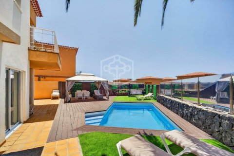 Villa for sale in Santiago del Teide, Tenerife, Spain 4 bedrooms, 233 sq.m. No. 168642 - photo 2