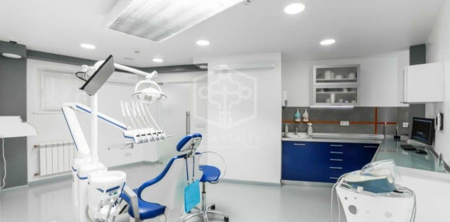 Commercial property à San Miguel de Abona, Tenerife, Espagne 151 m2 No. 168641