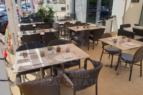 Commercial property in Moraira, Alicante, Spain 200 sq.m. No. 186186