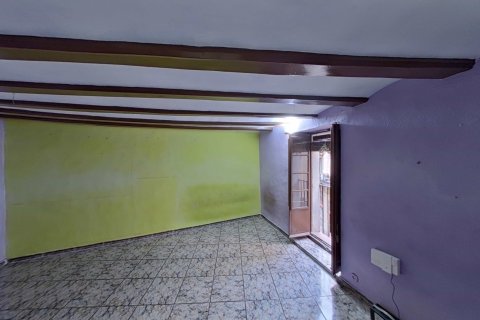 Apartment for sale in Barcelona, Spain 4 bedrooms, 110 sq.m. No. 167202 - photo 12