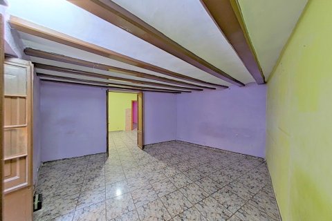 Apartment for sale in Barcelona, Spain 4 bedrooms, 110 sq.m. No. 167202 - photo 11