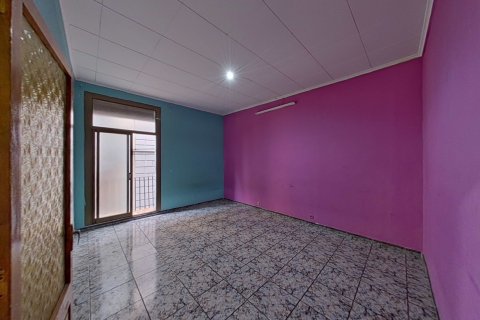 Apartment for sale in Barcelona, Spain 4 bedrooms, 110 sq.m. No. 167202 - photo 13