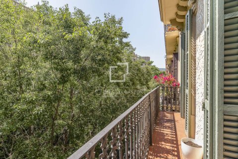Apartment for sale in Barcelona, Spain 3 bedrooms, 139 sq.m. No. 150531 - photo 27