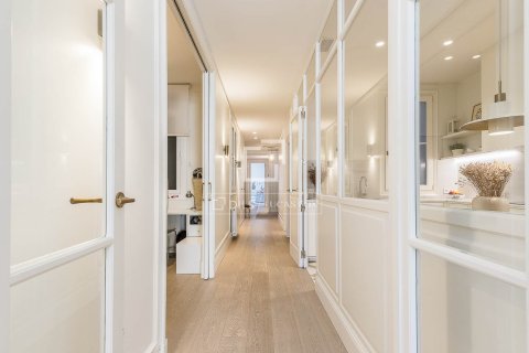 Apartment à vendre à Barcelona, Espagne, 3 chambres, 139 m2 No. 150531 - photo 11