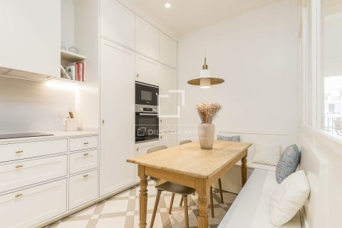 Apartment à vendre à Barcelona, Espagne, 3 chambres, 139 m2 No. 150531 - photo 6