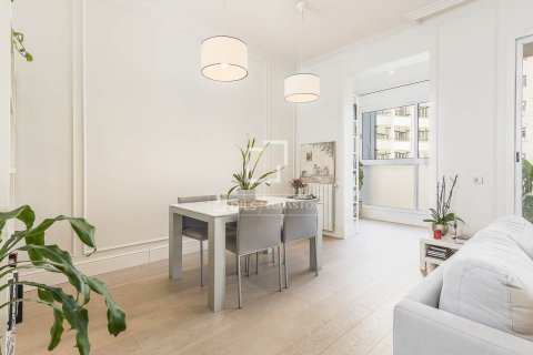 Apartment à vendre à Barcelona, Espagne, 3 chambres, 139 m2 No. 150531 - photo 3