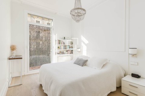 Apartment à vendre à Barcelona, Espagne, 3 chambres, 139 m2 No. 150531 - photo 5