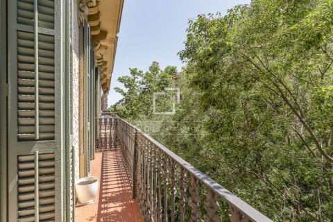 Apartment for sale in Barcelona, Spain 3 bedrooms, 139 sq.m. No. 150531 - photo 28