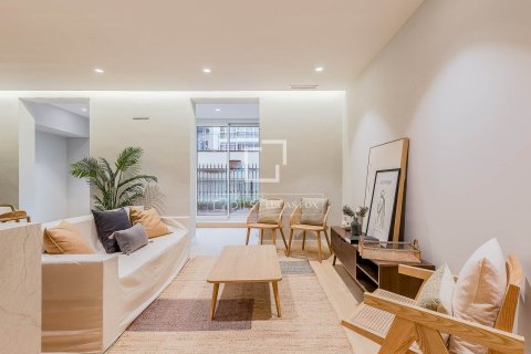 Apartment à vendre à Barcelona, Espagne, 3 chambres, 150 m2 No. 150534 - photo 2