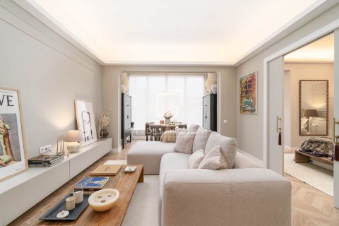 Apartment à vendre à Barcelona, Espagne, 3 chambres, 94 m2 No. 150533 - photo 2