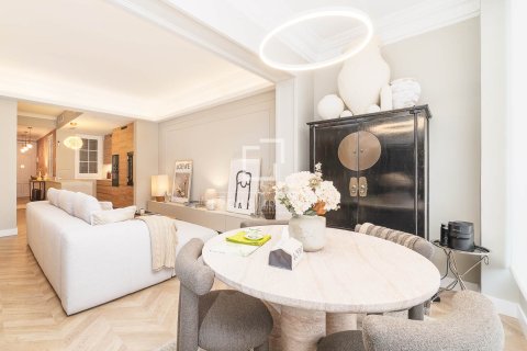 Apartment à vendre à Barcelona, Espagne, 3 chambres, 94 m2 No. 150533 - photo 15