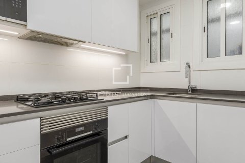 Apartment à vendre à Barcelona, Espagne, 4 chambres, 118 m2 No. 150532 - photo 12