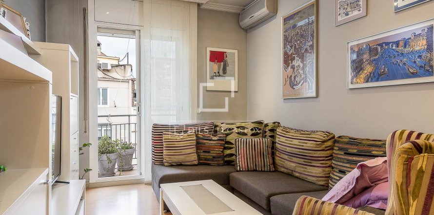 Apartment à Barcelona, Espagne 4 chambres, 118 m2 No. 150532