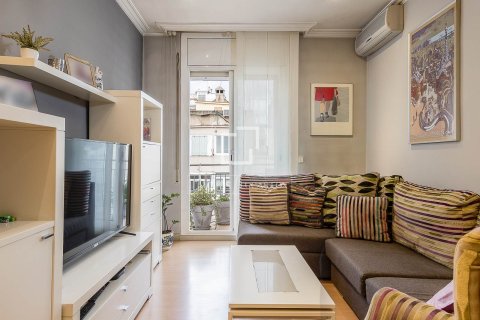 Apartment à vendre à Barcelona, Espagne, 4 chambres, 118 m2 No. 150532 - photo 2