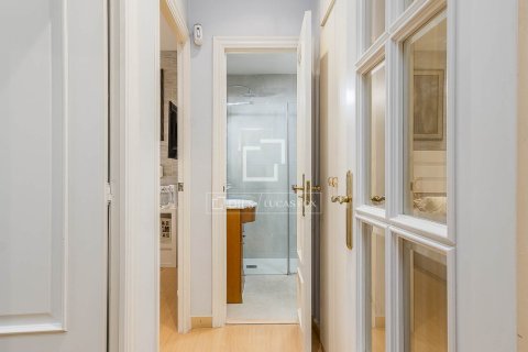 Apartment à vendre à Barcelona, Espagne, 4 chambres, 118 m2 No. 150532 - photo 25