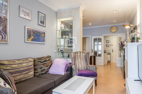 Apartment à vendre à Barcelona, Espagne, 4 chambres, 118 m2 No. 150532 - photo 3