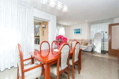 Villa for sale in Gava, Barcelona, Spain 5 bedrooms, 243 sq.m. No. 150536 - photo 8