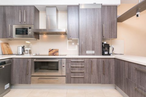 Villa for sale in Gava, Barcelona, Spain 5 bedrooms, 243 sq.m. No. 150536 - photo 12