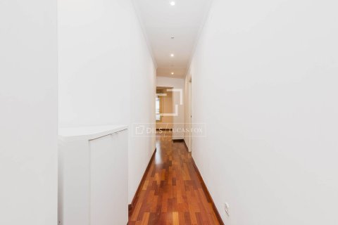 Dzīvoklis pārdošanā Barcelona, Spānijā 5 istabas, 131 m2 Nr. 150535 - attēls 17