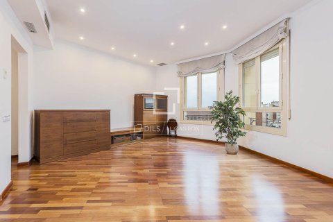 Dzīvoklis pārdošanā Barcelona, Spānijā 5 istabas, 131 m2 Nr. 150535 - attēls 3