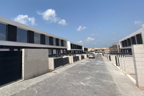 Duplex à vendre à Gran Alacant, Alicante, Espagne, 3 chambres, 75 m2 No. 180788 - photo 2