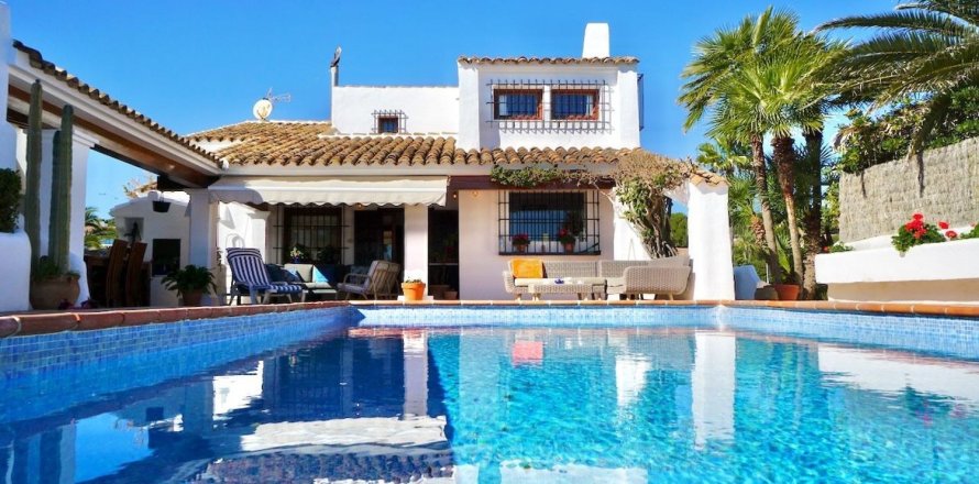 Huvila Moraira, Alicante, Espanja 4 makuuhuonetta, 307 m2 No. 180785