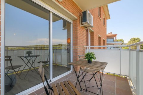 Apartment in Castelldefels, Barcelona, Spain 3 bedrooms, 95 sq.m. No. 186237