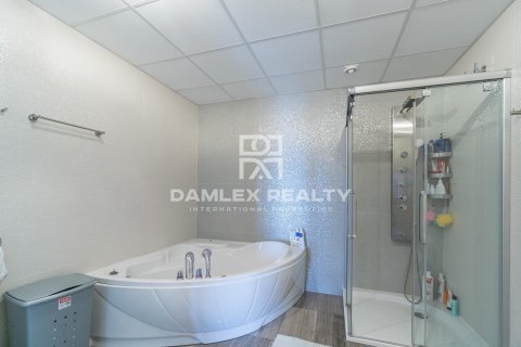 Villa à vendre à Lloret de Mar, Girona, Espagne, 4 chambres, 330 m2 No. 177120 - photo 18