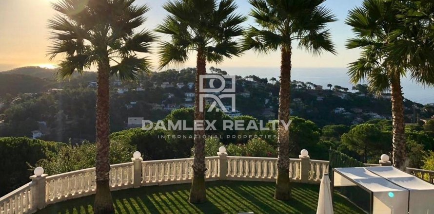 Villa à Lloret de Mar, Girona, Espagne 4 chambres, 330 m2 No. 177120
