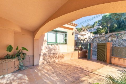 House à vendre à Lloret de Mar, Girona, Espagne, 5 chambres, 365 m2 No. 177121 - photo 30