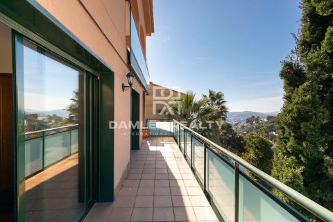 House à vendre à Lloret de Mar, Girona, Espagne, 5 chambres, 365 m2 No. 177121 - photo 2