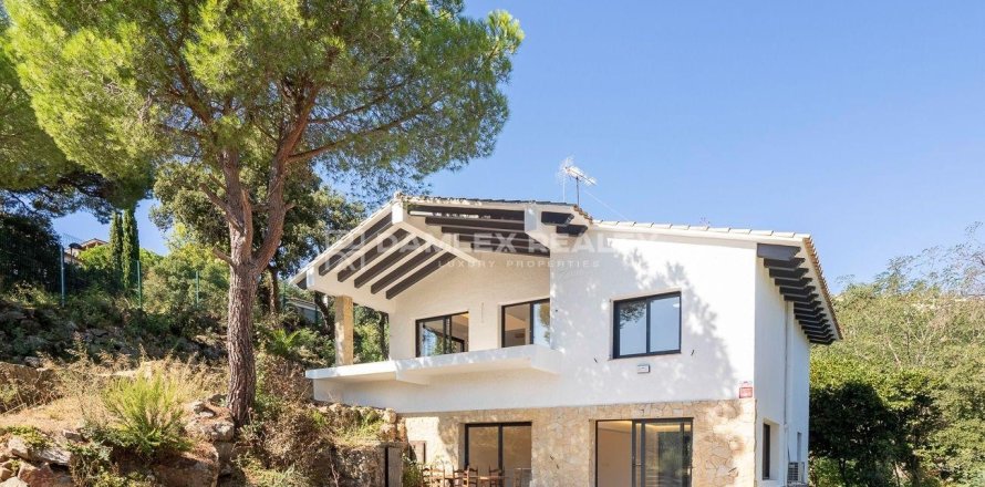 House à Platja D'aro, Girona, Espagne 3 chambres, 230 m2 No. 177122