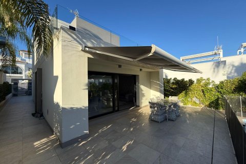 Villa à vendre à Ciudad Quesada, Alicante, Espagne, 3 chambres, 125 m2 No. 165753 - photo 8