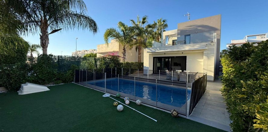 Villa à Ciudad Quesada, Alicante, Espagne 3 chambres, 125 m2 No. 165753