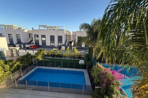 Villa à vendre à Ciudad Quesada, Alicante, Espagne, 3 chambres, 125 m2 No. 165753 - photo 3