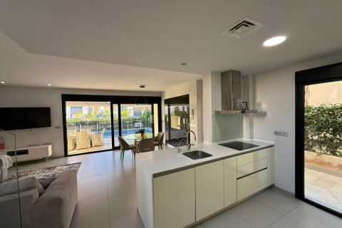 Villa à vendre à Ciudad Quesada, Alicante, Espagne, 3 chambres, 125 m2 No. 165753 - photo 9