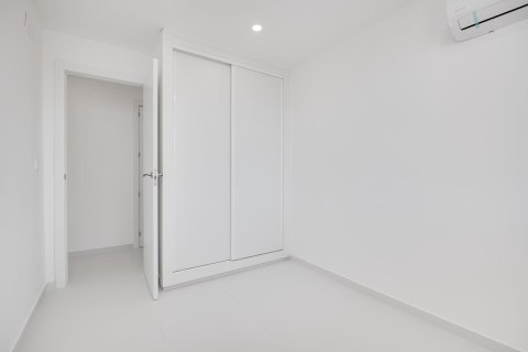 Apartment for sale in Torrevieja, Alicante, Spain 3 bedrooms, 102 sq.m. No. 165755 - photo 26